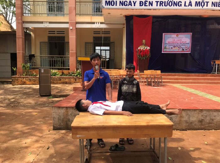Trường Tiểu học Ea Sol tổ chức hoạt động ngoại khóa 